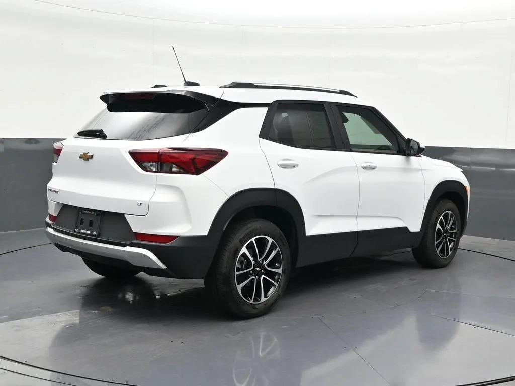 2026 Chevrolet Trailblazer LT photo 5