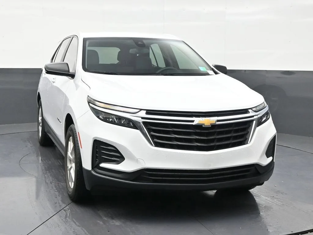 2023 Chevrolet Equinox LS photo 7
