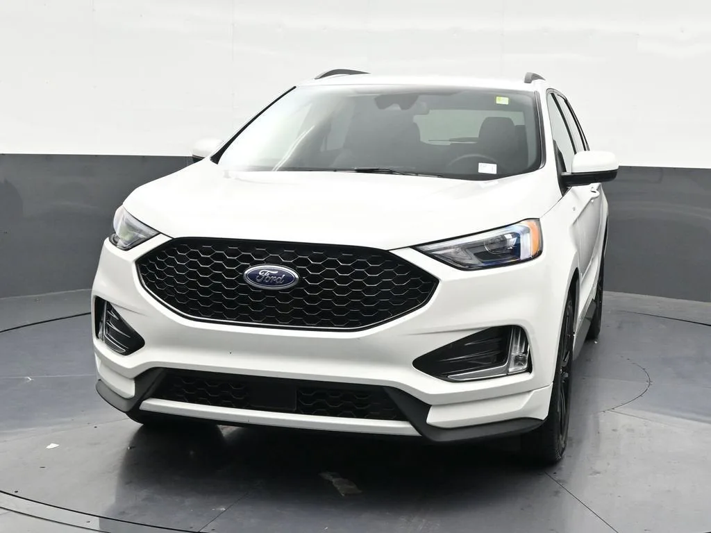 2024 Ford Edge ST-Line photo 9