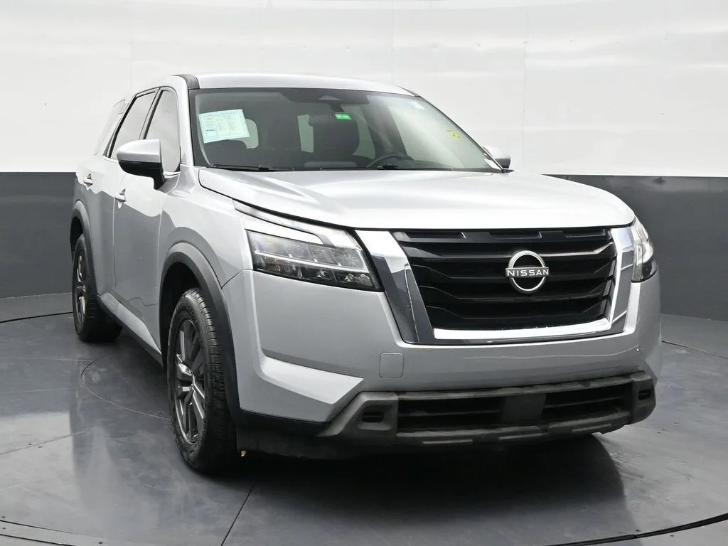2022 Nissan Pathfinder S 2WD photo 7