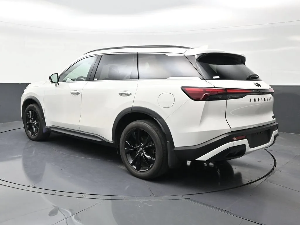 2025 INFINITI QX60 LUXE photo 3