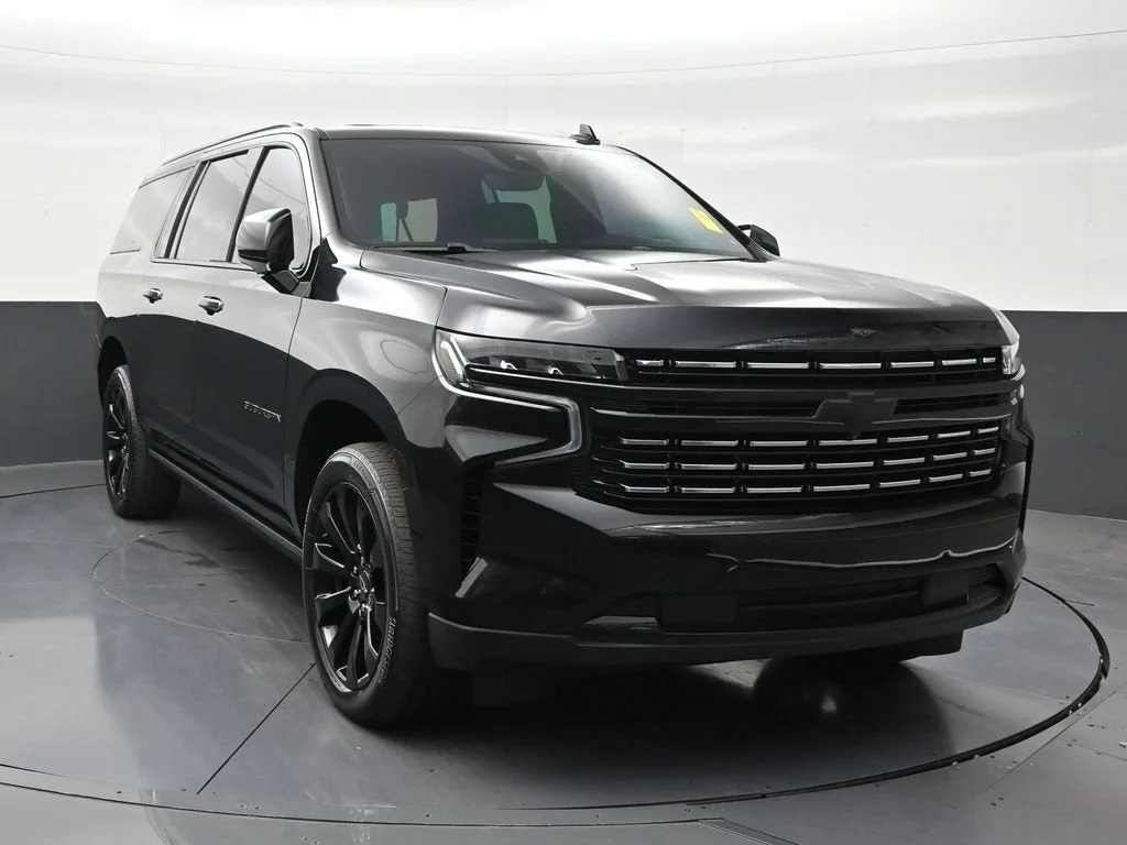 2024 Chevrolet Suburban Premier photo 7