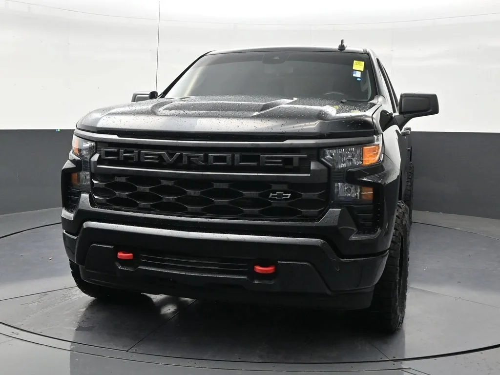 2025 Chevrolet Silverado 1500 Custom photo 8