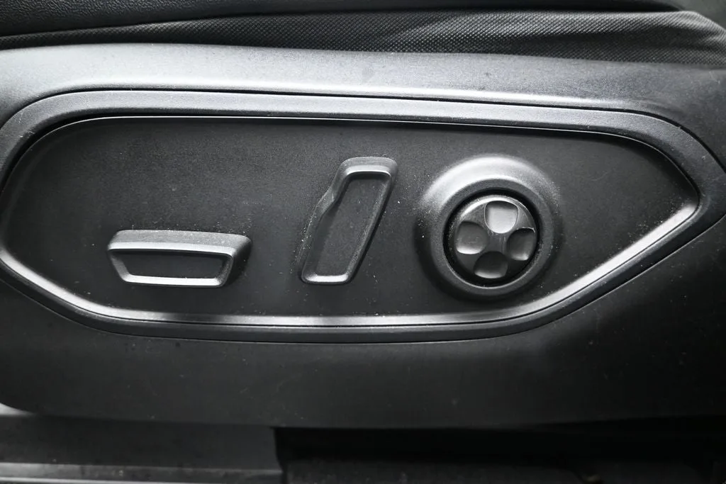 2023 Jeep Grand Cherokee L Altitude photo 11
