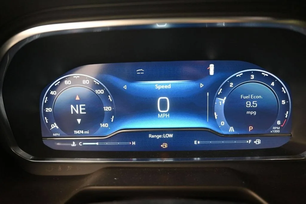 2024 Chevrolet Suburban RST photo 11