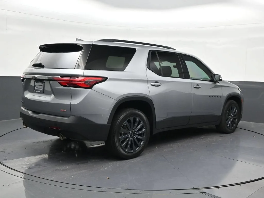 2023 Chevrolet Traverse RS photo 5