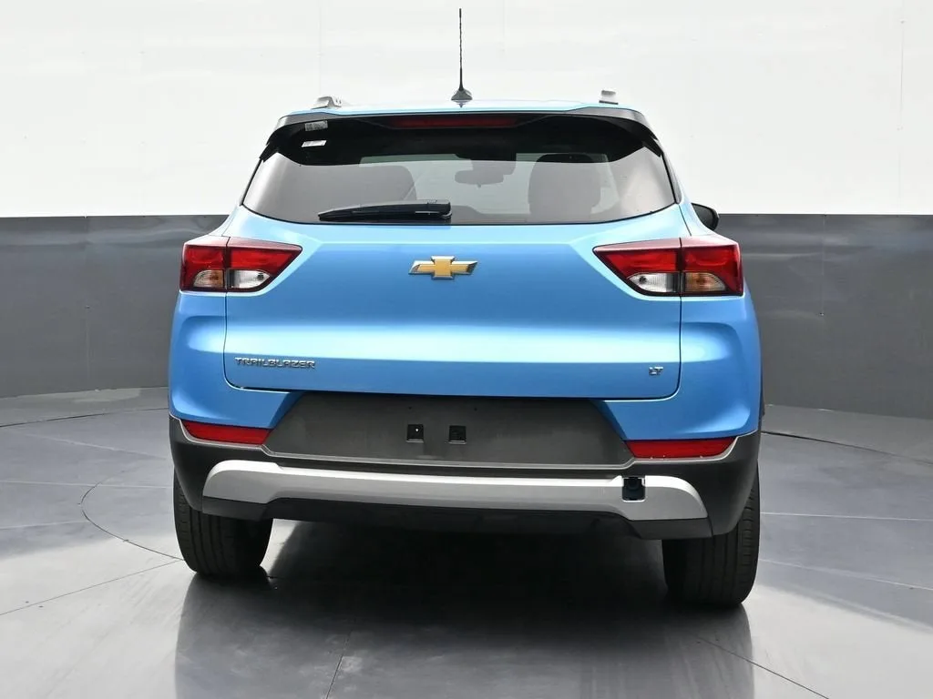 2025 Chevrolet Trailblazer LT photo 4