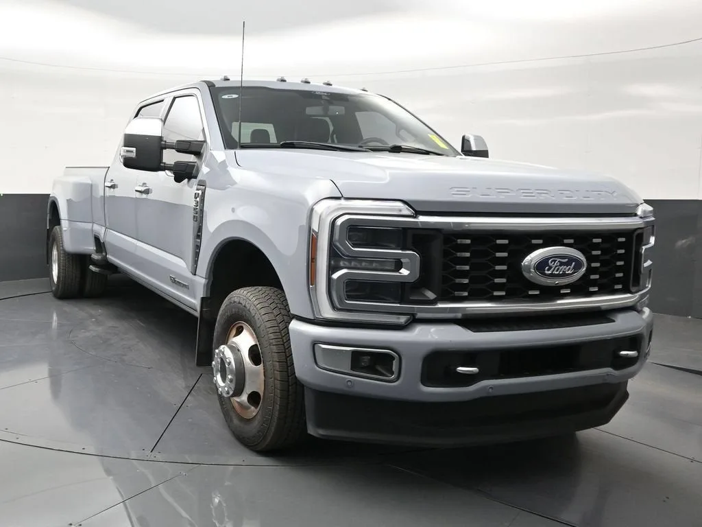 2024 Ford F-350 Platinum photo 7