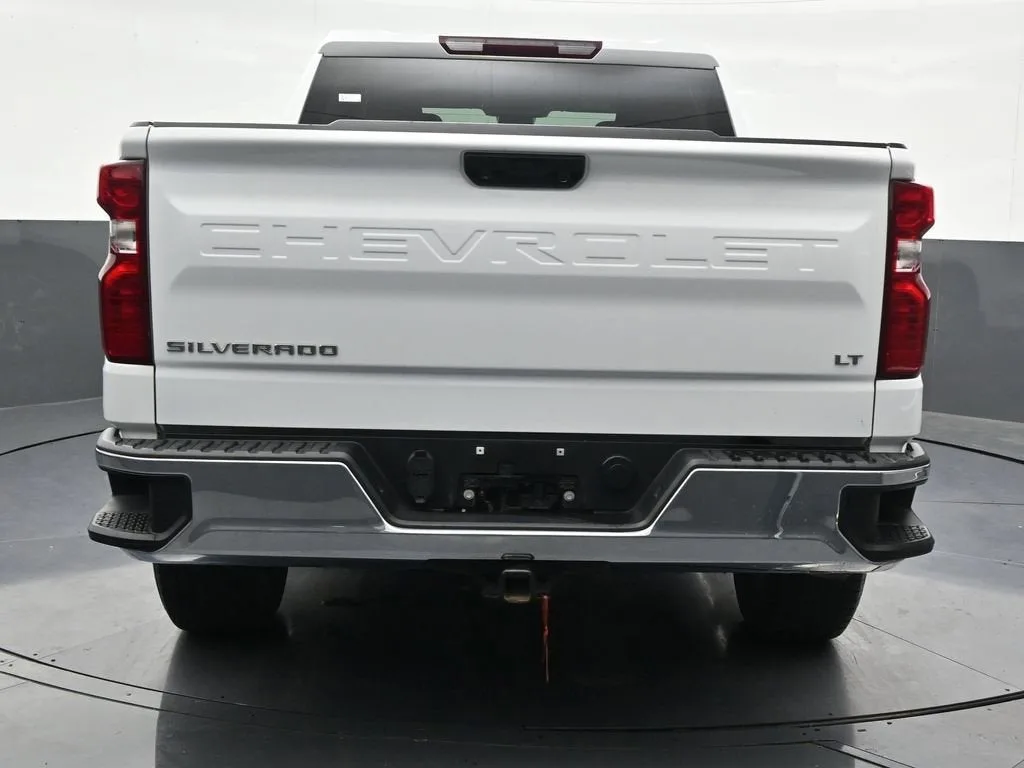 2023 Chevrolet Silverado 1500 LT photo 4