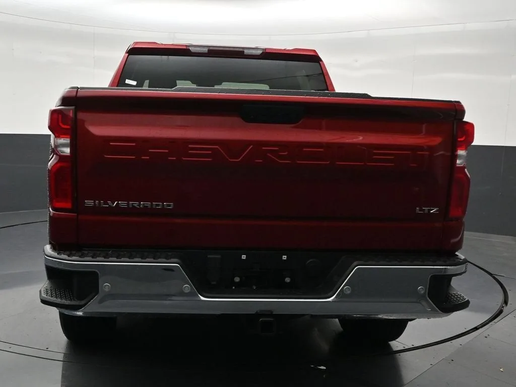 2024 Chevrolet Silverado 1500 LTZ photo 4