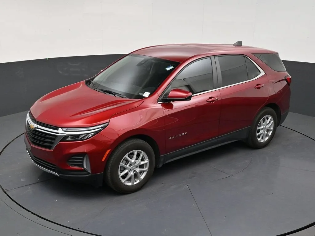 2024 Chevrolet Equinox LT photo 11