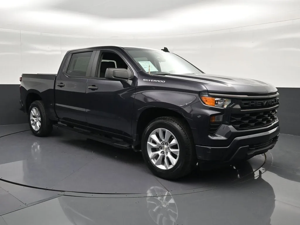 2023 Chevrolet Silverado 1500 Custom photo 5
