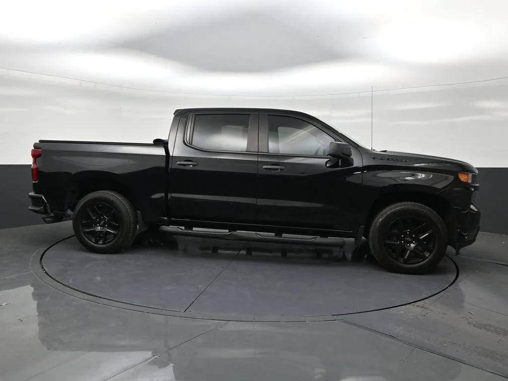 2022 Chevrolet Silverado 1500 LTD Custom photo 6