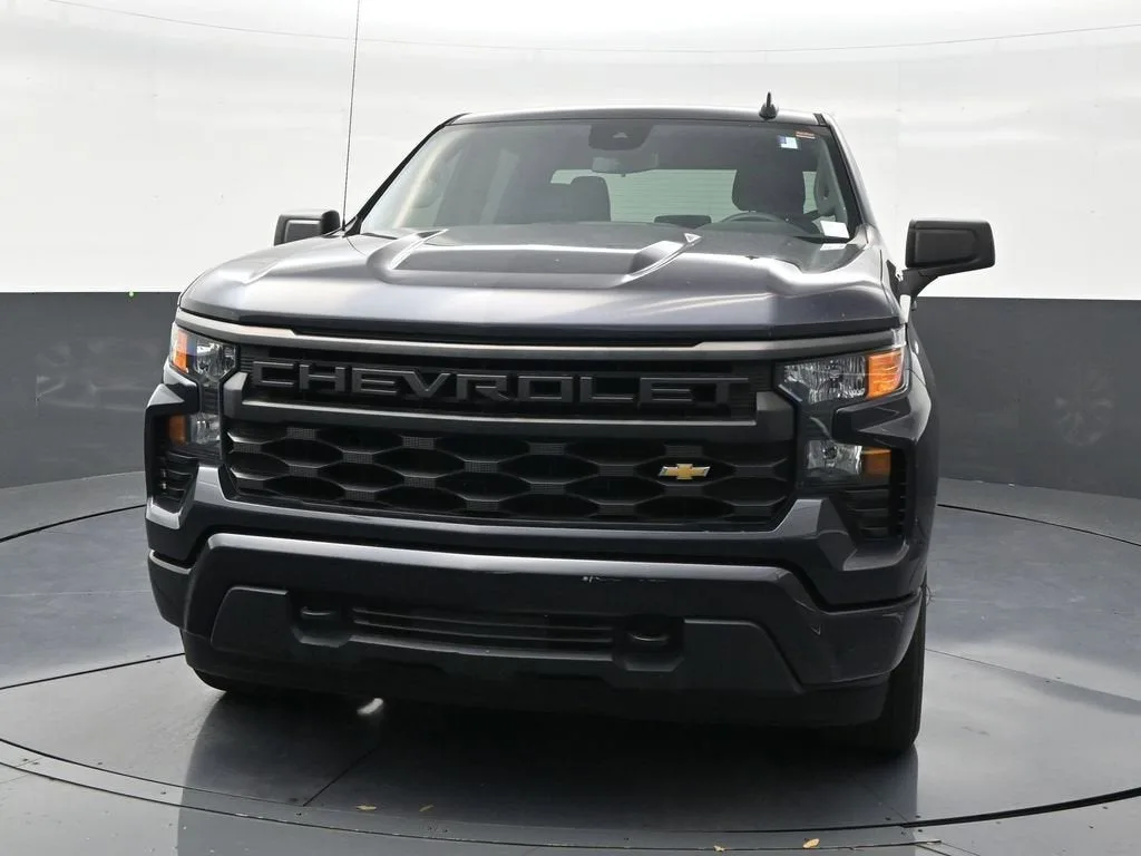 2023 Chevrolet Silverado 1500 Custom photo 8