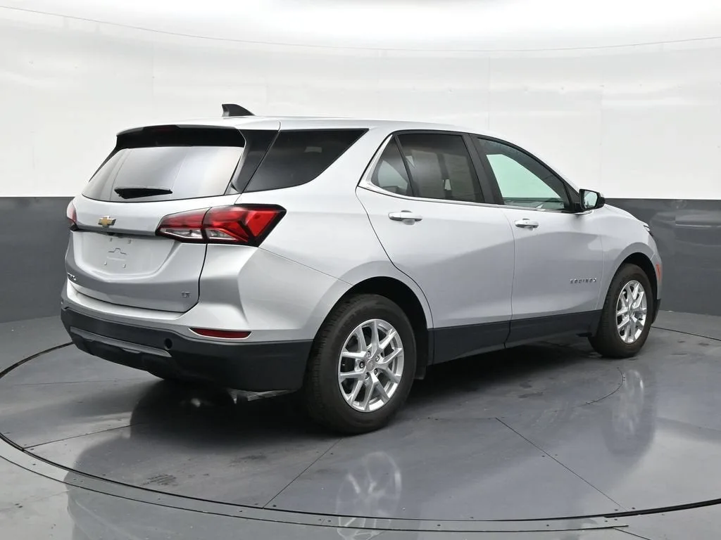 2022 Chevrolet Equinox LT photo 5