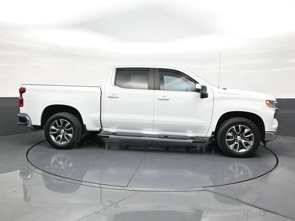 2026 Chevrolet Silverado 1500 LT photo 6