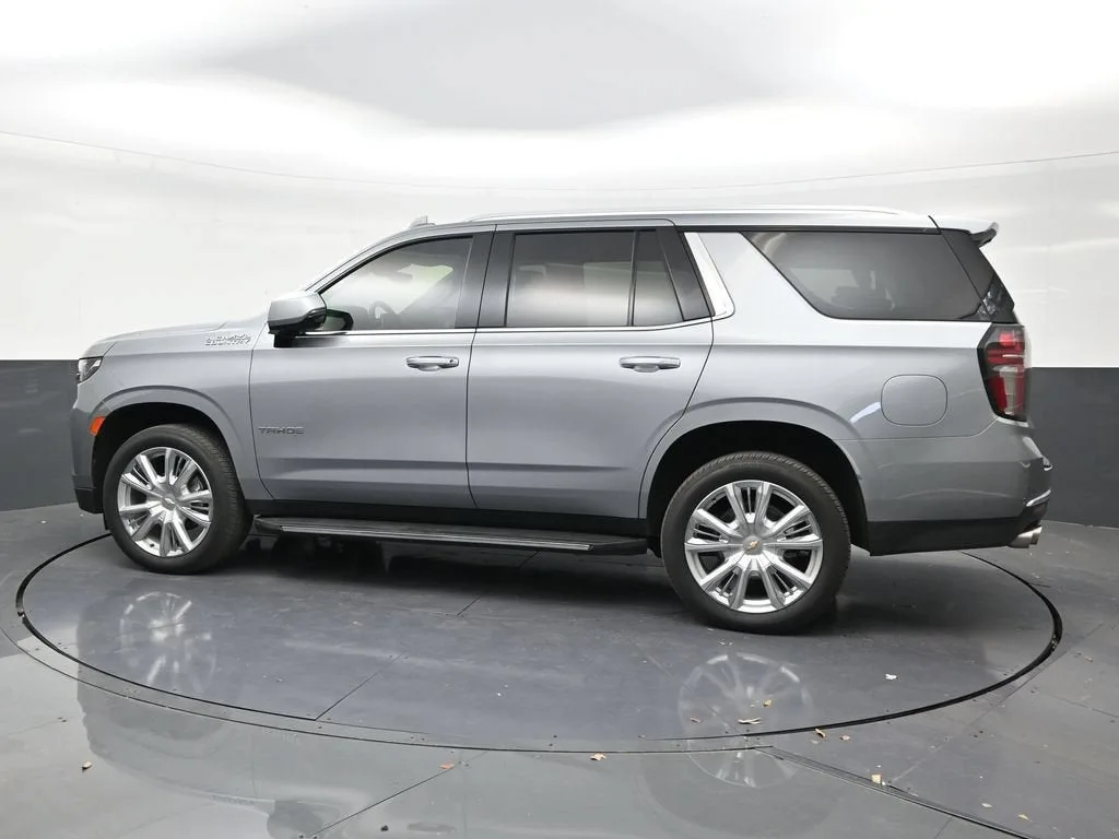 2024 Chevrolet Tahoe High Country photo 2