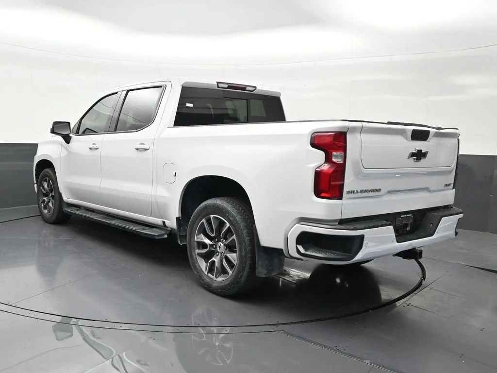2022 Chevrolet Silverado 1500 LTD RST photo 3