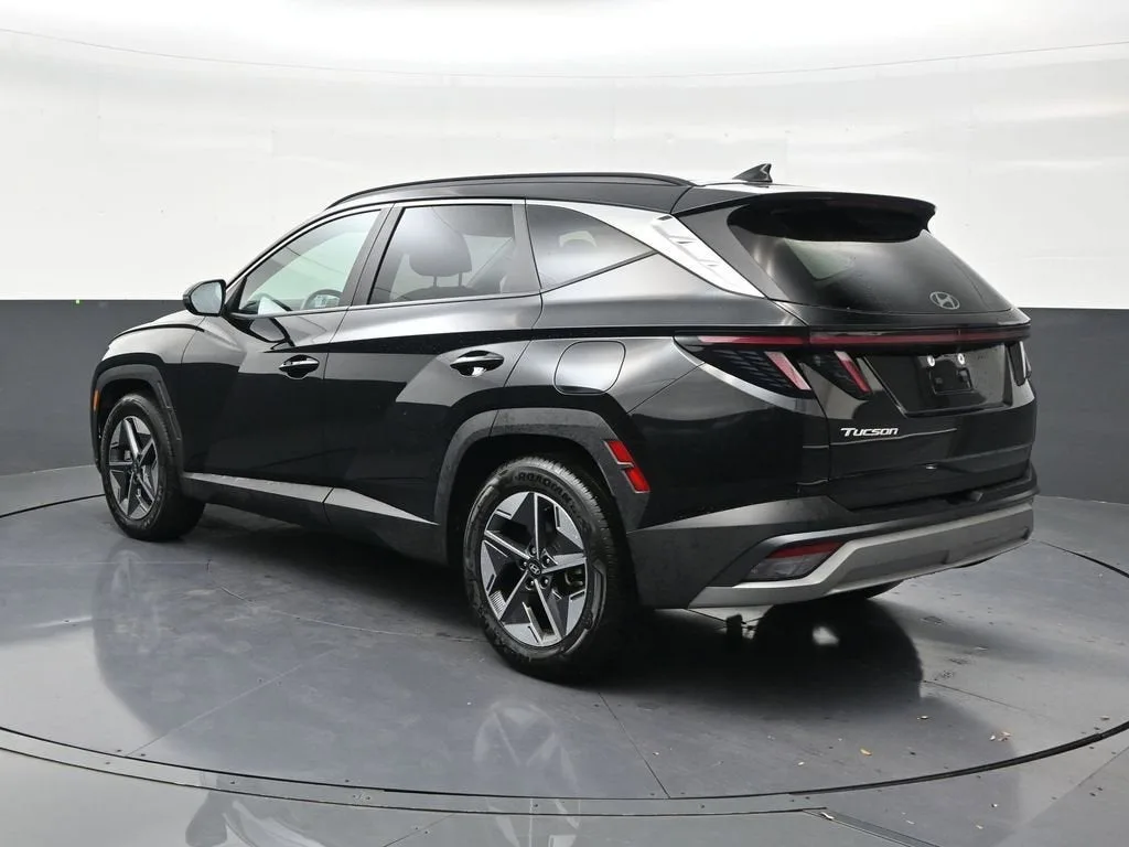 2025 Hyundai Tucson SEL Convenience photo 3