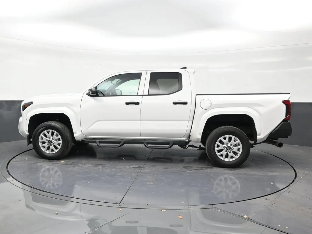 2024 Toyota Tacoma SR photo 2