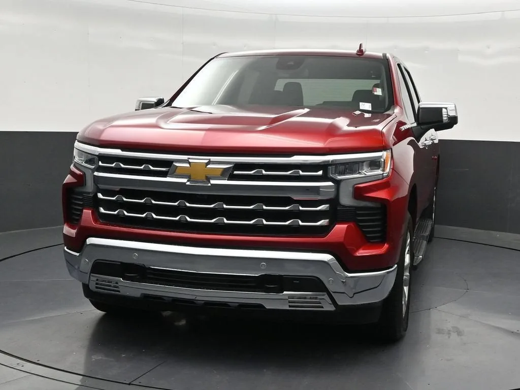 2024 Chevrolet Silverado 1500 LTZ photo 9