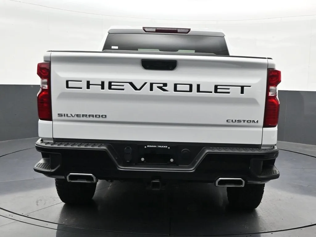 2024 Chevrolet Silverado 1500 Custom Trail Boss photo 4