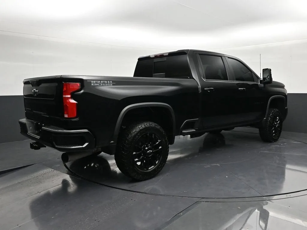 2026 Chevrolet Silverado 2500 HD LT photo 5