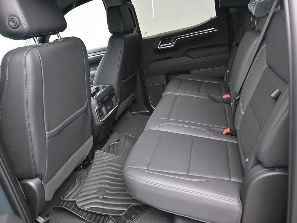 2025 Chevrolet Silverado 1500 LTZ photo 11