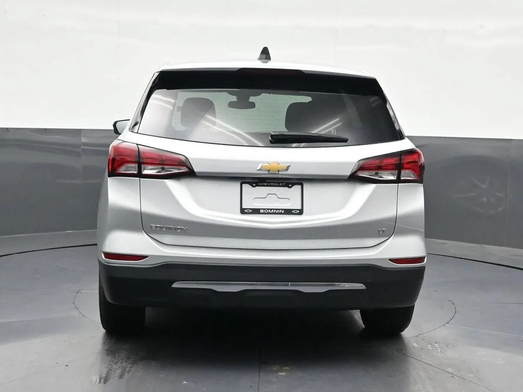 2022 Chevrolet Equinox LT photo 4