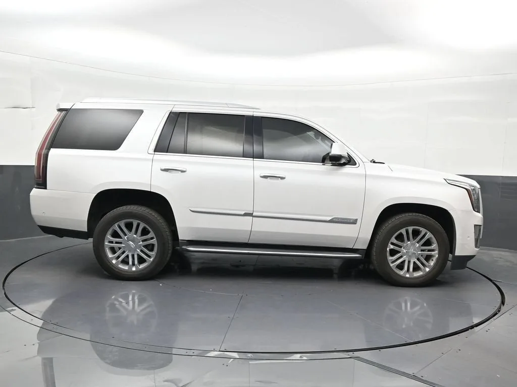 2020 Cadillac Escalade 2WD Standard photo 7