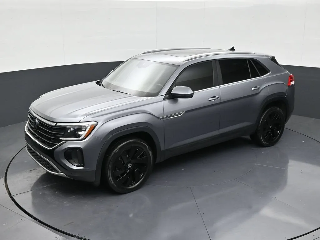 2024 Volkswagen Atlas Cross Sport 2.0T SE w/Technology photo 12