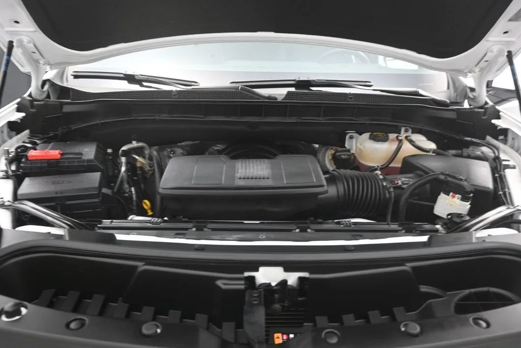 2026 Chevrolet Suburban LT photo 11