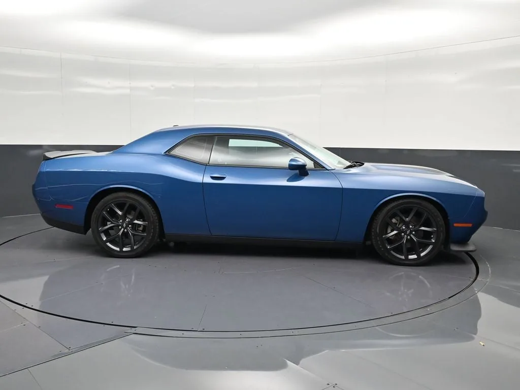 2023 Dodge Challenger GT photo 4