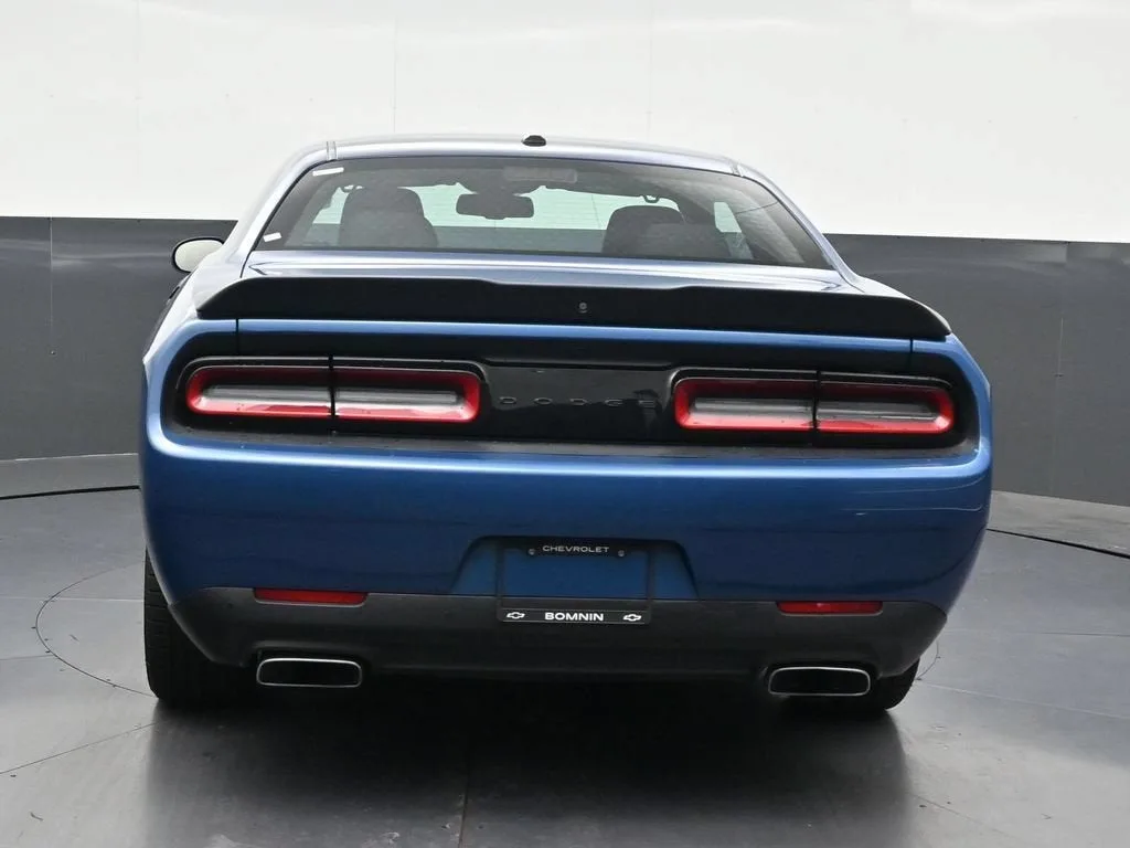 2021 Dodge Challenger R/T photo 4