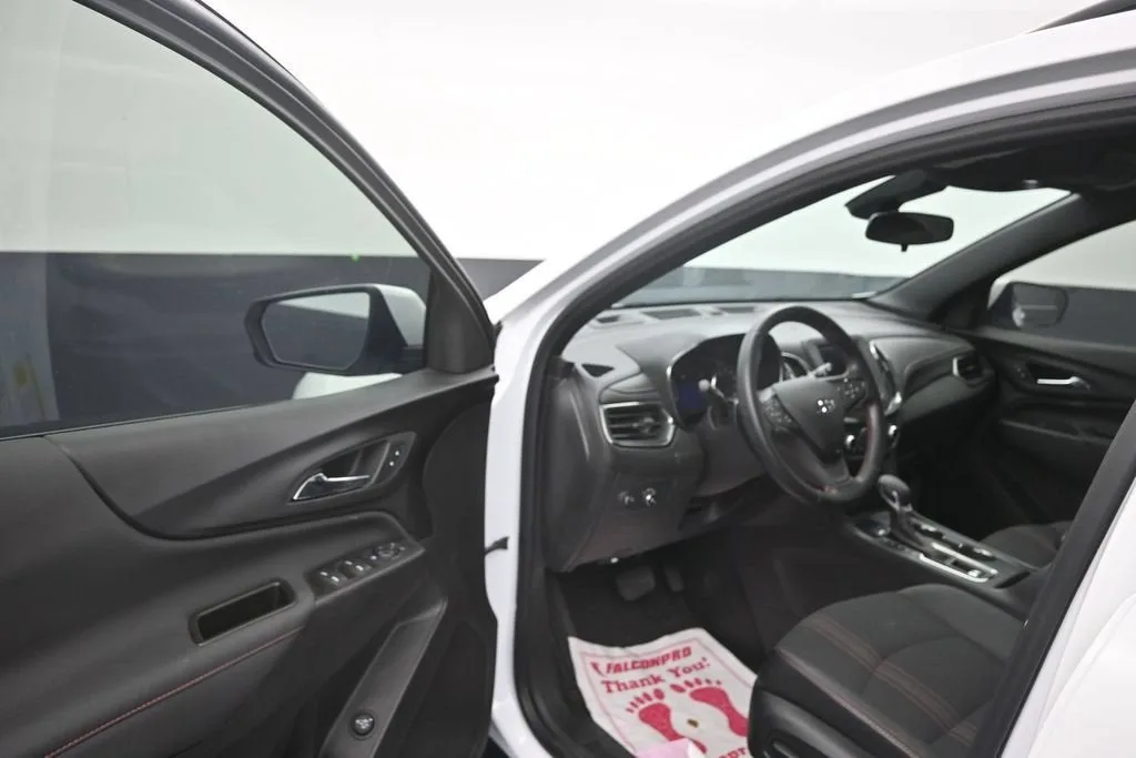 2024 Chevrolet Equinox RS photo 11