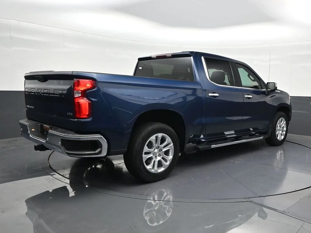 2023 Chevrolet Silverado 1500 LTZ photo 5
