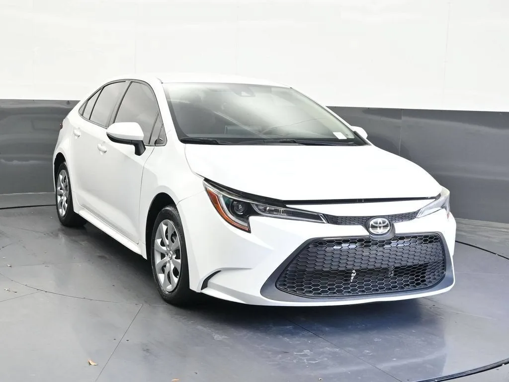 2021 Toyota Corolla LE photo 8