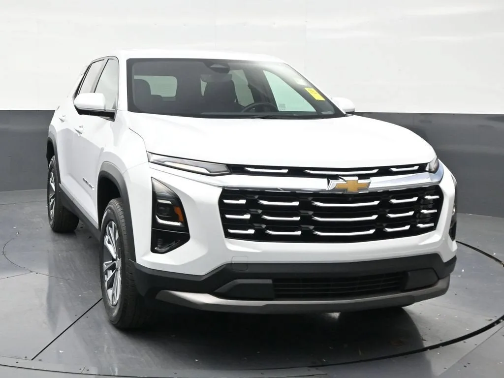 2026 Chevrolet Equinox LT photo 7