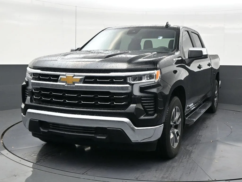 2024 Chevrolet Silverado 1500 LT photo 8