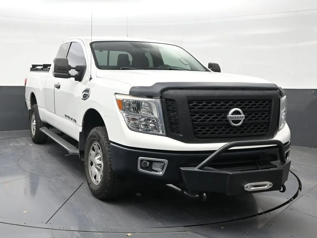 2017 Nissan TITAN XD S Diesel photo 7