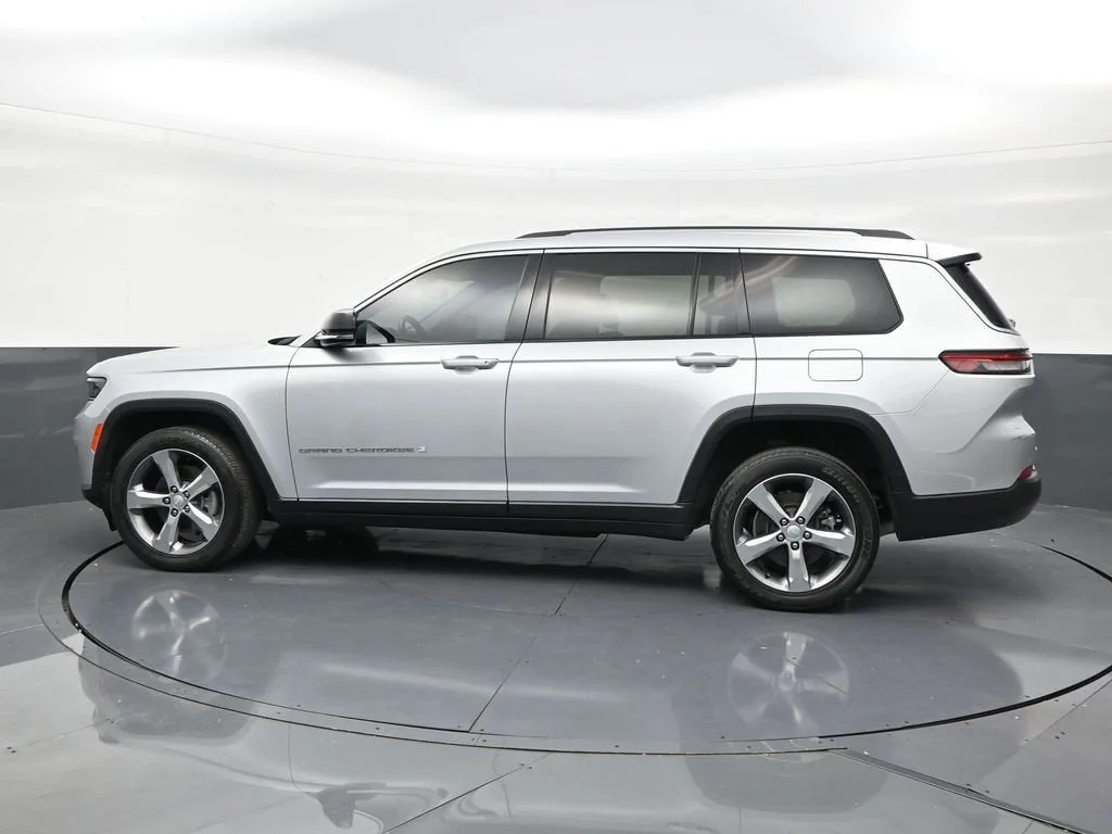 2021 Jeep Grand Cherokee L Limited 4x2 photo 2