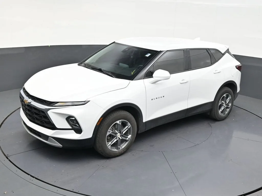 2023 Chevrolet Blazer 2LT photo 12