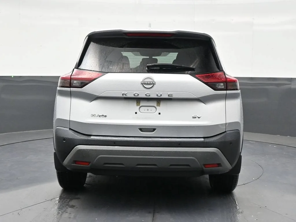 2023 Nissan Rogue SV FWD photo 4