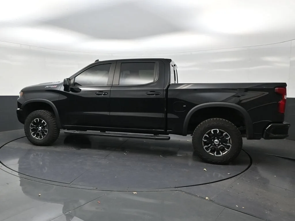 2024 Chevrolet Silverado 1500 ZR2 photo 2