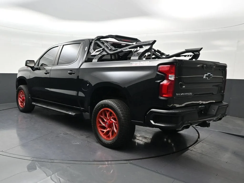 2024 Chevrolet Silverado 1500 LT Trail Boss photo 3