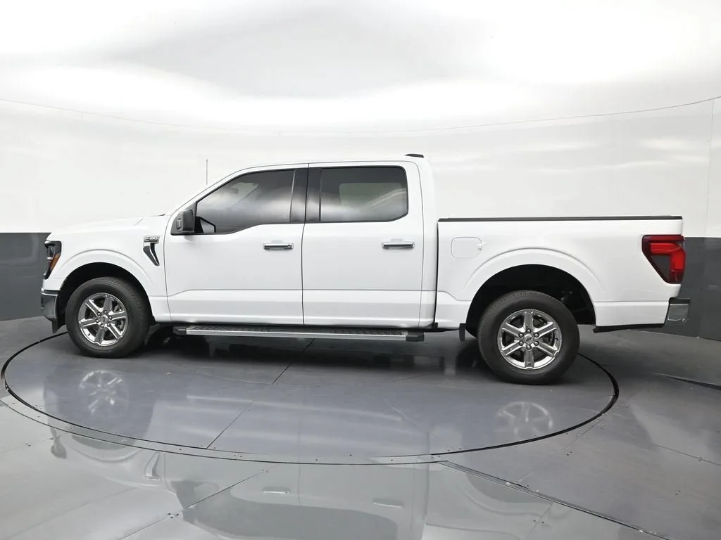 2025 Ford F-150 XLT photo 2