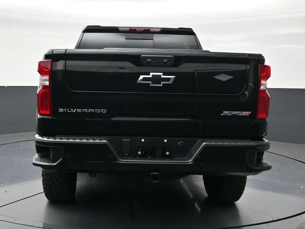 2026 Chevrolet Silverado 1500 ZR2 photo 4