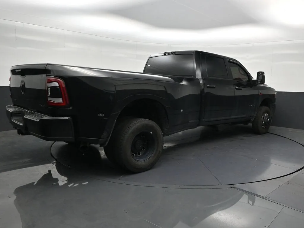 2024 RAM 3500 Big Horn Crew Cab 4x4 8' Box photo 5