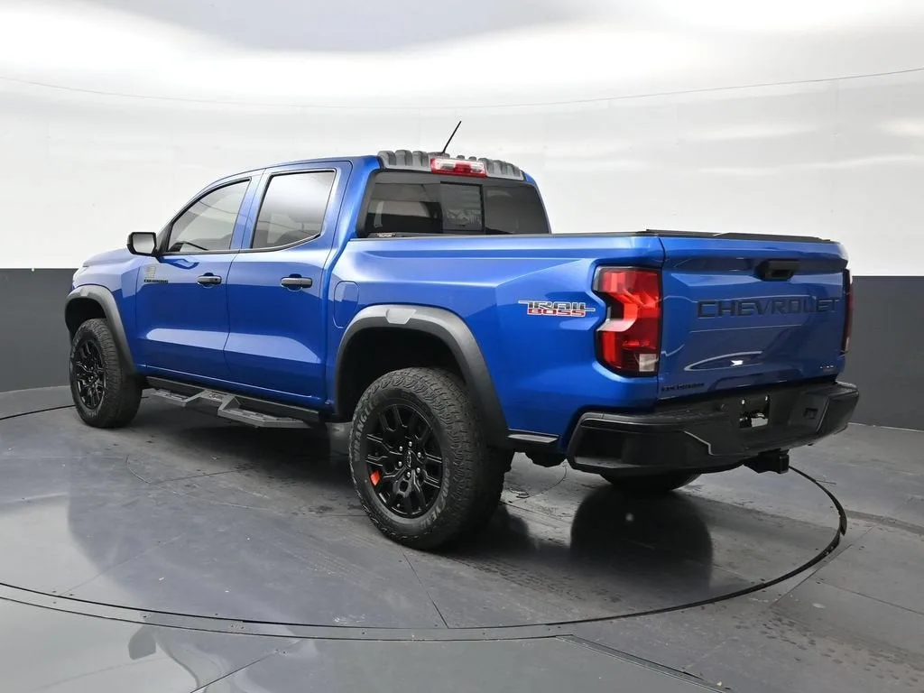 2023 Chevrolet Colorado 4WD Trail Boss photo 3