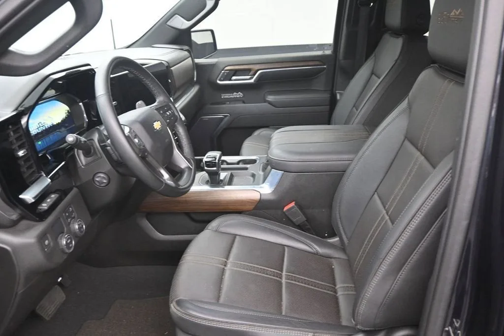 2023 Chevrolet Silverado 1500 High Country photo 10